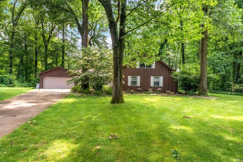 16751 Londonberry Ln, South Bend, IN, 46635-1481 | Card Image