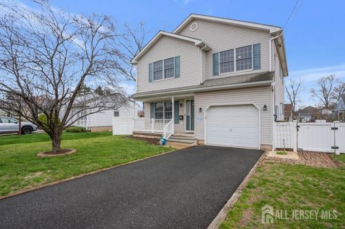 16 N 16th Ave, Manville, NJ, 08835-1524 | Card Image