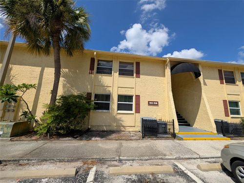 7512 Dolonita Dr, Tampa, FL, 33615-2451 | Card Image