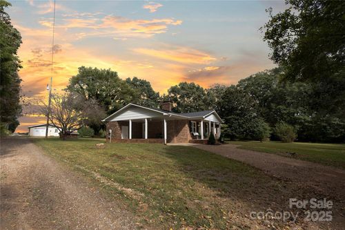 157 Journeys End Rd, Statesville, NC, 28625-1910 | Card Image