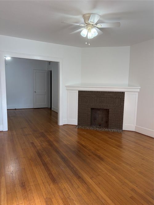 1719 Dunlavy St, Houston, TX, 77006-1009 | Card Image