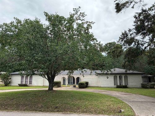 16 E Harding Cir, Orange, TX, 77630-1960 | Card Image