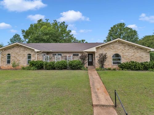 221 Melany Ln, Longview, TX, 75605-8025 | Card Image