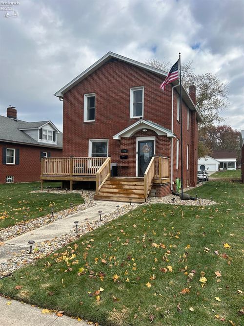 725 S Myrtle Ave, Willard, OH, 44890-1621 | Card Image