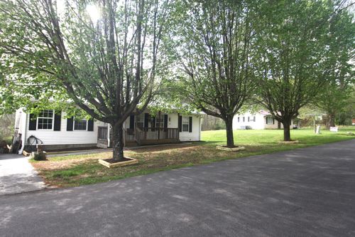 1742 Jackson Co High School Rd, Mc Kee, KY, 40447-9149 | Card Image