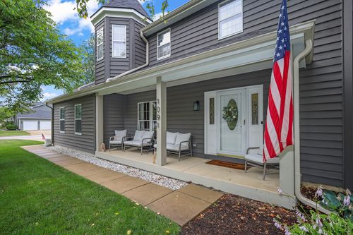 1091 Danforth Dr, Batavia, IL, 60510-3061 | Card Image