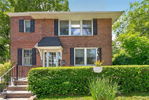 90 Mackey Ave, Port Washington, NY, 11050-3928 | Card Image
