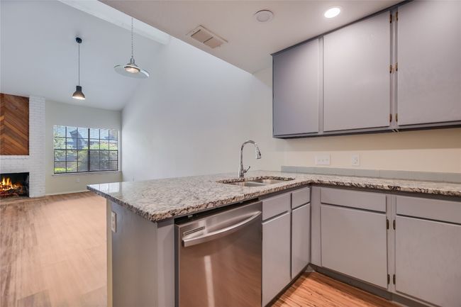 APT-36 - 1748 Ohlen Rd, Condo with 2 bedrooms, 2 bathrooms and 1 parking in Austin TX | Image 8