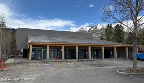 4-4030 W Lake Creek Dr, Wilson, WY, 83014-9689 | Card Image