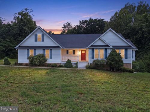 555 Clements Dr, Tappahannock, VA, 22560-5148 | Card Image