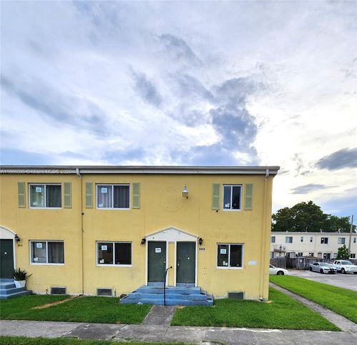 8454-8454 Nw 4th Ave, Miami, FL, 33150-2609 | Card Image