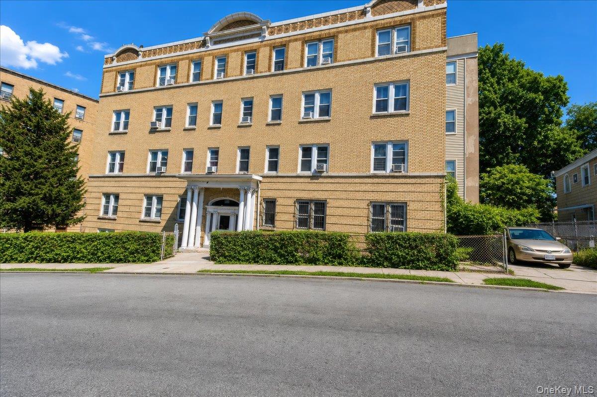 Commercial Sale in Yonkers 3