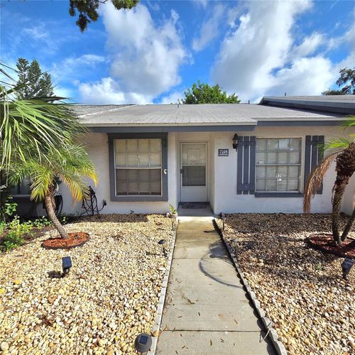 7249 Parkside Villas Dr N, ST PETERSBURG, FL, 33709-1381 | Card Image