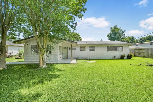 a-4725 9th St, Bacliff, TX, 77518-2222 | Card Image