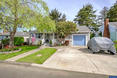 333 Ne 7th St, House other with 4 bedrooms, 1 bathrooms and null parking in Newport OR | Image 2