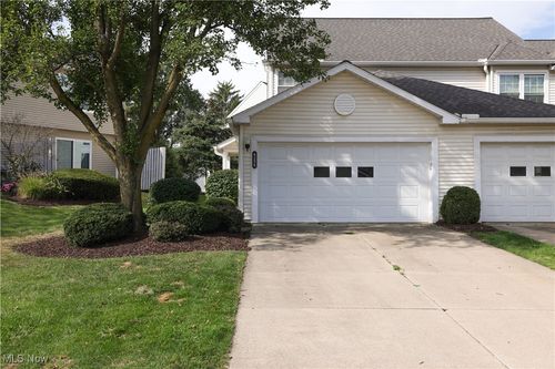 4234 River Ridge Dr, Cleveland, OH, 44109-3789 | Card Image