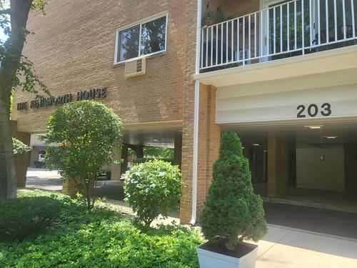 apt-2p-203 N Kenilworth Ave, Oak Park, IL, 60302-2054 | Card Image