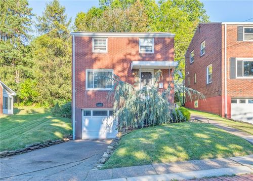 2211 Lucina Ave, Pittsburgh, PA, 15210-4137 | Card Image