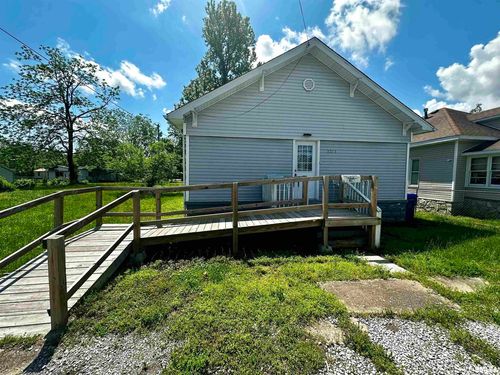 2213 Locust St, Eldorado, IL, 62930-1125 | Card Image