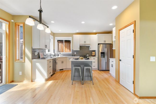 18328 10th Drive Se, House other with 4 bedrooms, 3 bathrooms and 2 parking in Bothell WA | Image 9