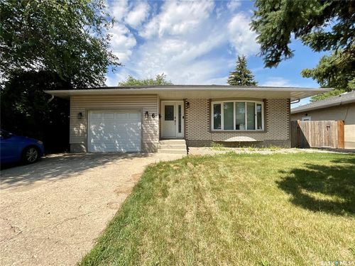 6 Higgins Bay, Regina, SK, S4R6B6 | Card Image