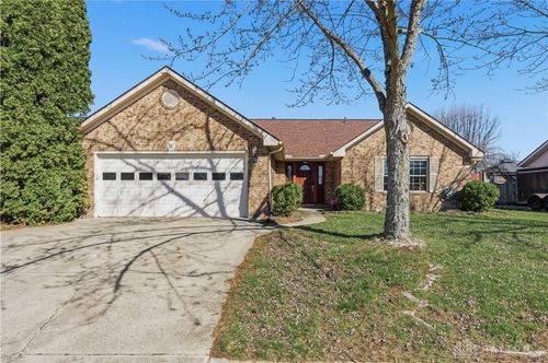 8858 Deer Hollow Dr, Dayton, OH, 45424-1255 | Card Image