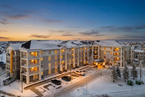 {{alt}} | Card Image