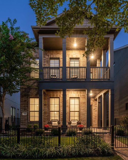 132 E Shell Port Sq, The Woodlands, TX, 77380-4094 | Card Image