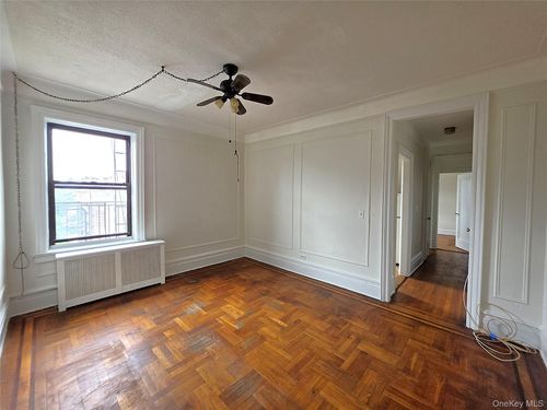 7d-31-14 Crescent St, Astoria, NY, 11106-3700 | Card Image