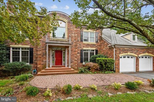 9715 Middleton Ridge Rd, VIENNA, VA, 22182-1494 | Card Image