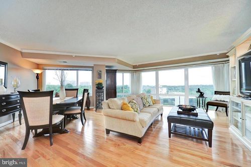 apt-911-3101 N Hampton Dr, ALEXANDRIA, VA, 22302-1526 | Card Image