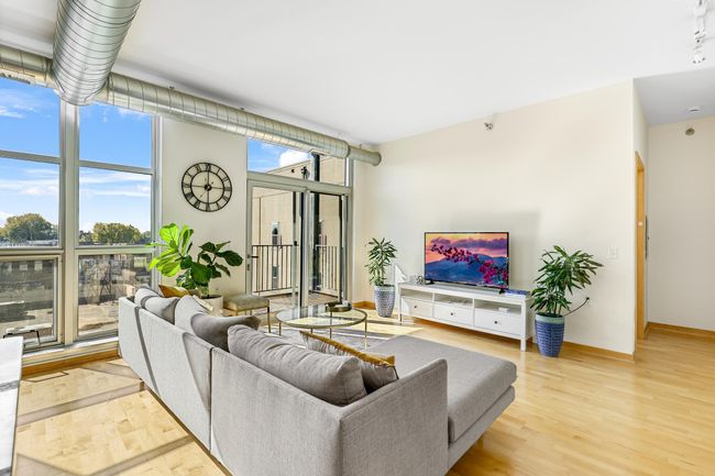 17-print-1211 Lagoon Ave #411, Minneapolis-17.jpg | Image 7