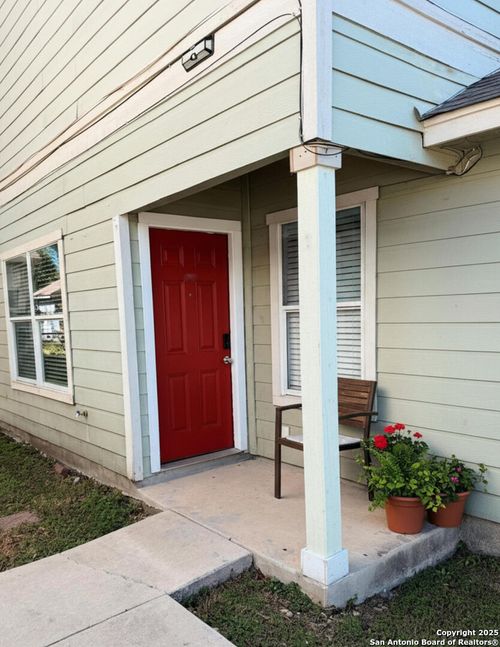 apt-104-6022 State St, San Antonio, TX, 78223-2977 | Card Image