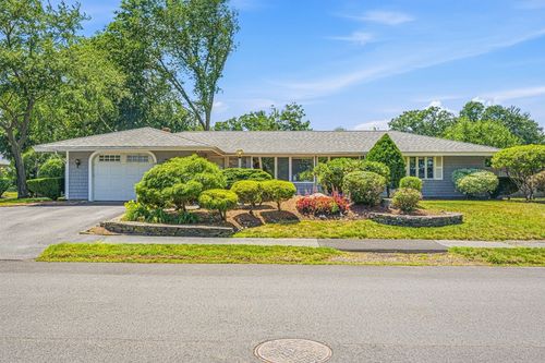 4 Antrim Rd, Peabody, MA, 01960-3509 | Card Image