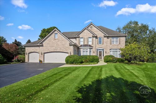 870 Chasewood Drive, South Elgin, IL, 60177 | Card Image