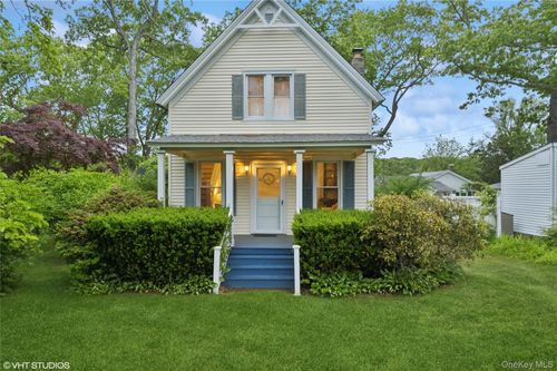 3725 Wickham Ave, Mattituck, NY, 11952-1662 | Card Image