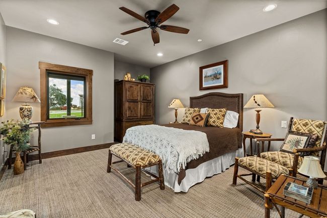 115 Trophy Oak Pt, Home with 5 bedrooms, 5 bathrooms and 3 parking in Fredericksburg TX | Image 26