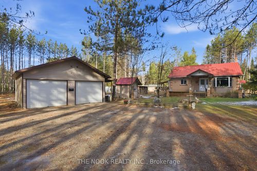 1055 Irondale Rd, Minden, ON, K0M2A1 | Card Image