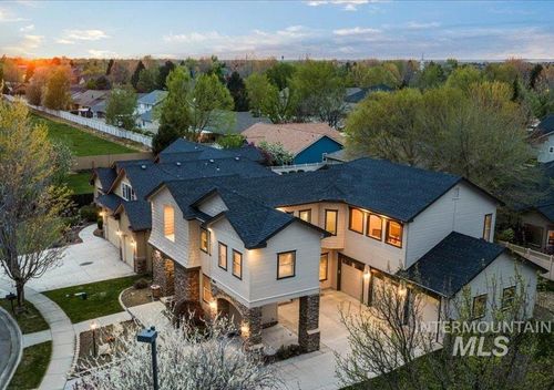 1896 E Meadow Creek Dr, Meridian, ID, 83646-5683 | Card Image