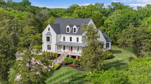 1000 Garner Hall Ln, Franklin, TN, 37064-1462 | Card Image