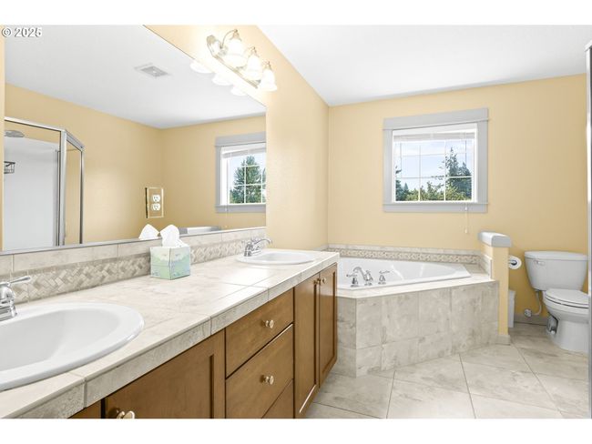 16459 Se Siri Loop, House other with 3 bedrooms, 3 bathrooms and 2 parking in Damascus OR | Image 28