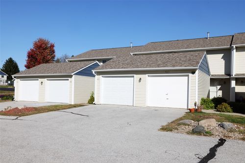 407 Faulkner Ct, Ames, IA, 50014-7708 | Card Image