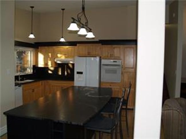 10727 Maplecrest Rd Se, House detached with 3 bedrooms, 3 bathrooms and 3 parking in Calgary AB | Image 5