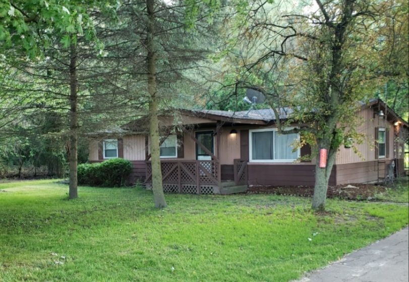 Maple Rd, Bridgeport, MI 48722