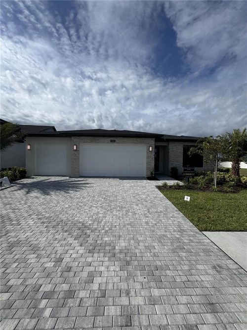 5882 Freestone Cir, Apollo Beach, FL, 33572-2845 | Card Image