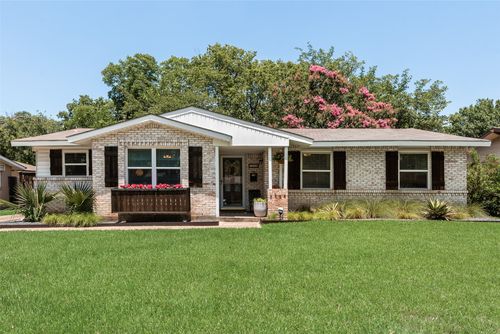714 Silverstone Dr, Richardson, TX, 75080-4114 | Card Image