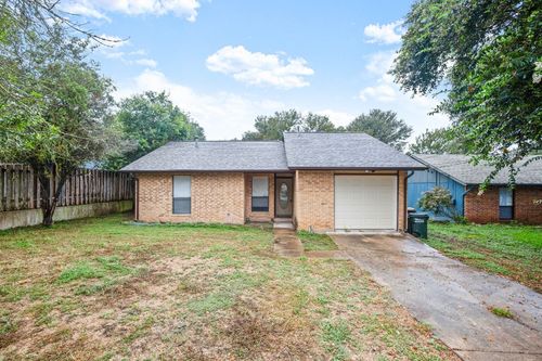 2025 Castle Gate Circle, San Marcos, TX, 78666 | Card Image