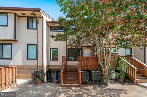 1701 Westwind Way, MCLEAN, VA, 22102-1605 | Card Image