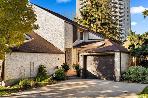 1502 Jubilee Ave, Regina, SK, S4S3T3 | Card Image