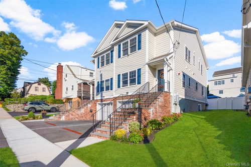 194 Gainsborg Ave E, West Harrison, NY, 10604-2127 | Card Image